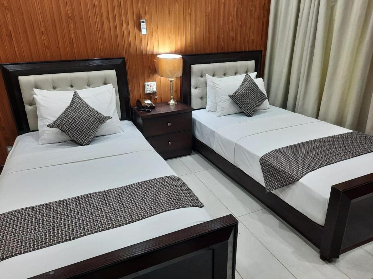 The Crown Guest House Islamabad Zewnętrze zdjęcie