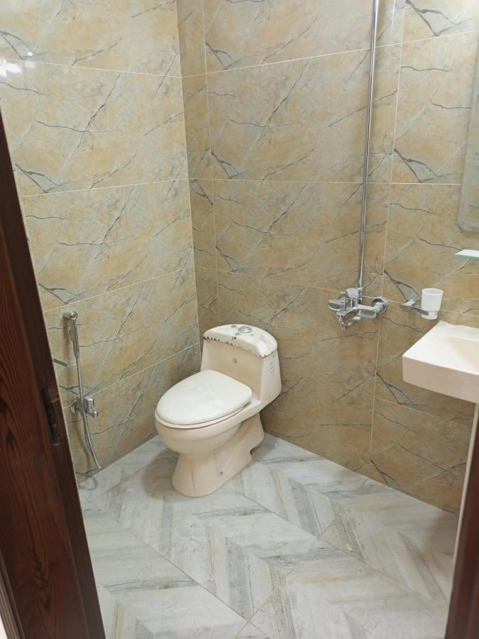 The Crown Guest House Islamabad Zewnętrze zdjęcie