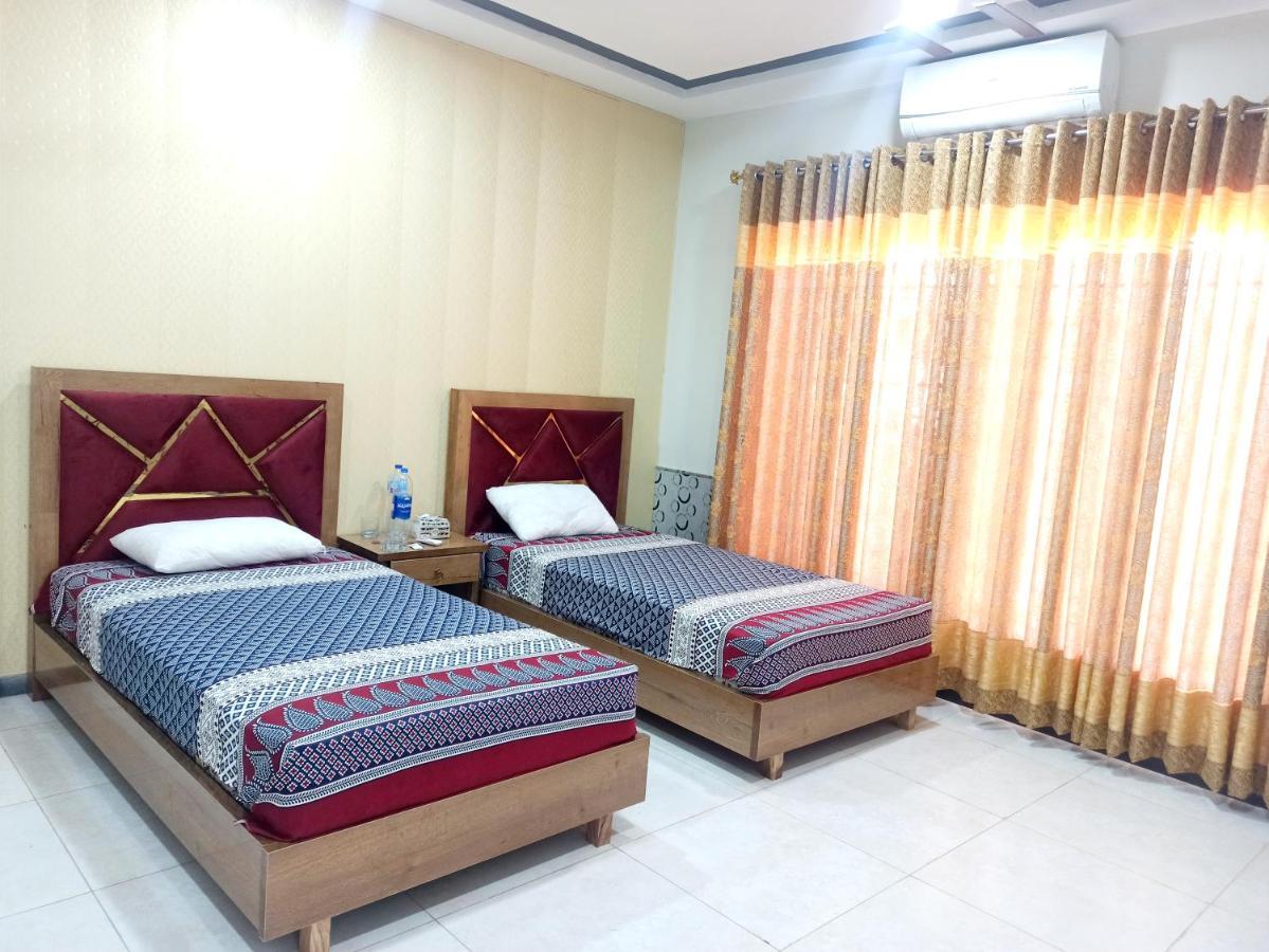 The Crown Guest House Islamabad Zewnętrze zdjęcie